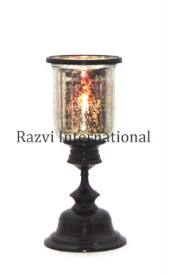 HURRICANE CANDLE HOLDER-2
Item Code: A 611-2
Finish: Bronze Powder Coating & Silver Glass
Material: Aluminium & Glass
Keywords: tempat lilin dan tempat lilin