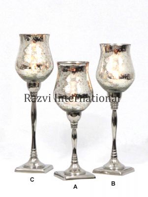SQUARE BASE CANDLE HOLDER-1
Item Code: A 626-1 (A,B,C)
Finish: Nickel & Silver Glass
Material: Aluminium & Glass
Keywords: ROMANIA