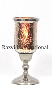 MEDIUM CANDLE HOLDER-1
Item Code: A 636-1
Finish: Nickel & Antique Silver Glass
Material: Aluminium & Glass
Keywords: candelabro y candelabro