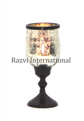 BRONZE CANDLE HOLDER
Item Code: A 651-2
Finish: Bronze Powder Coating & Silver Glass
Material: Aluminium & Glass
Keywords: BRONZE CANDLE HOLDER