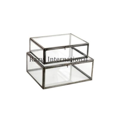 JEWELRY BOX
Item Code: A 1311 (A,B)
Finish: Antique & Clear Glass
Material: Iron & Glass
Keywords: JEWELRY BOX