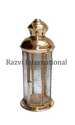 MEDIUM BRASS LANTERN 
Item Code: A 1143
Finish: Polished & Clear Glass 
Material: Brass & Glass
Keywords: MEDIUM BRASS LANTERN