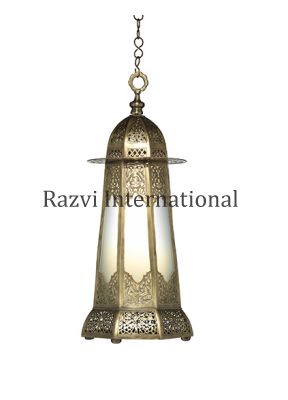 BRASS LANTERN
Item Code: A 1190
Finish: Brass Antique & Clear Glass
Material: Iron & Glass
Keywords: BRASS LANTERN