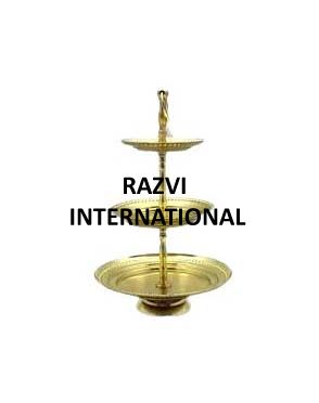 CAKE STAND 
Item Code: SR 2832
Finish: Polished
Material: Brass
Keywords: CAKE STAND