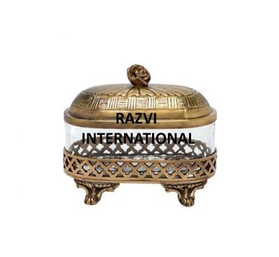 GLASS BOX
Item Code: SR 2543
Finish: Antique
Material: Brass & Glass
Keywords: GLASS BOX