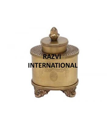 ANTIQUE BOX
Item Code: SR 2535-2
Finish: Antique
Material: Brass
Keywords: ANTIQUE BOX