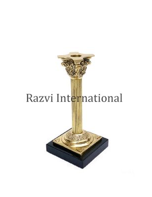 SQUARE CANDLE HOLDER 
Item Code: A 526-A
Finish: Antique
Material: Brass 
Keywords: SQUARE CANDLE HOLDER