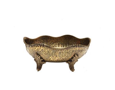 BOWL WITH LEGS
Item Code: SR 114
Finish: Antique
Material: Brass
Keywords: BOWL WITH LEGS