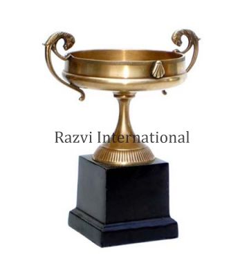 DECORATIVE URN
Item Code: SR 2152
Finish: Antique
Material: Brass & Wood
Keywords: DECORATIVE URN