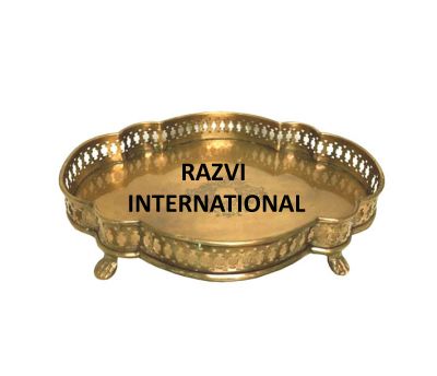 TRAY WITH LEGS
Item Code: SR 2518
Finish: Antique
Material: Brass
Keywords: TRAY WITH LEGS