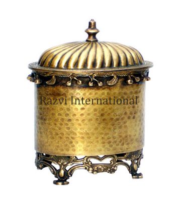 BRASS BOX
Item Code: SR 658
Finish: Antique
Material: Brass
Keywords: BRASS BOX