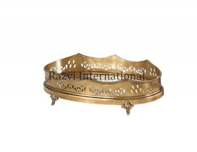 MEDIUM OVAL TRAY
Item Code: SR 66
Finish: Antique
Material: Brass & Glass
Keywords: MEDIUM OVAL TRAY