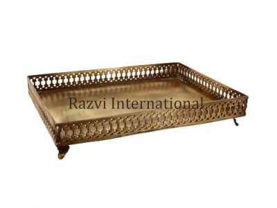 TRAY INDIA
Item Code: SR 686
Finish: Antique
Material: Brass
Keywords: TRAY INDIA