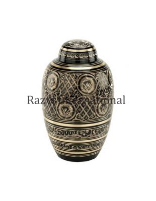 ENGRAVING URN
Item Code: CP 258
Finish: Black & Engraving
Material: Brass
Keywords: kremaciaj urnoj