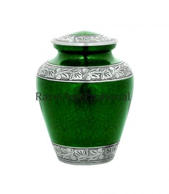 ALUMINIUM URN
Item Code: CP 358
Finish: Polished & Green Color
Material: Aluminium
Keywords: kremavimo urnos