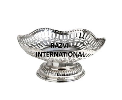 FRUIT BASKET
Item Code: SR 1127
Finish: Silver
Material: Brass
Keywords: FRUIT BASKET