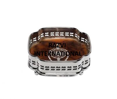 SQUARE TRAY
Item Code: SR 2486
Finish: Silver
Material: Brass
Keywords: SQUARE TRAY