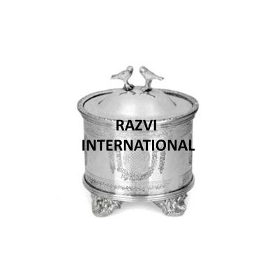 BIRDS BOX
Item Code: SR 2534
Finish: Silver
Material: Brass
Keywords: BIRDS BOX