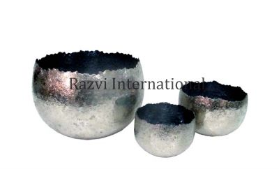 SET OF 3 BOWLS
Item Code: SR 2157
Finish: Nickel & Antique
Material: Aluminium
Keywords: SET OF 3 BOWLS