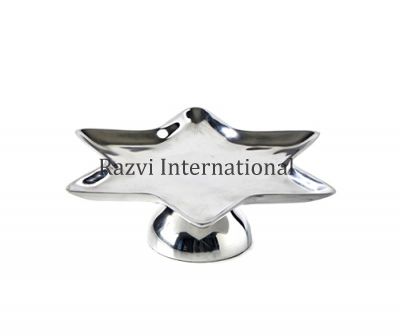 CAKE STAND / STAR
Item Code: SR 269
Finish: Nickel
Material: Aluminium
Keywords: CAKE STAND / STAR
