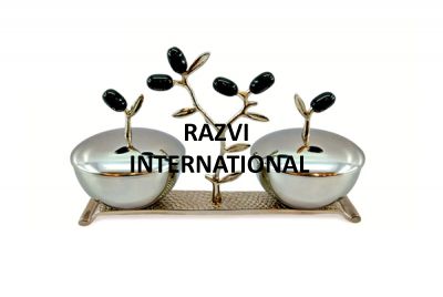 BOWLS SET
Item Code: SR 3256
Finish: Polished
Material: Steel & Brass
Keywords: BOWL