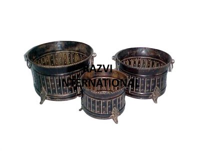 ANTIQUE TUBS
Item Code: RP 1500-A,B,C
Finish: Patina Antique
Material: Iron
Keywords: TUB