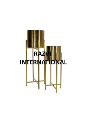 GOLD PLANTER
Item Code: RP 1509-A,B
Finish: Gold
Material: Iron
Keywords: PLANTER