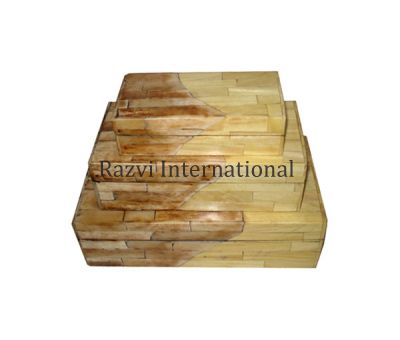 BORN & HORN BOX
Item Code: RF 164
Finish: Polished 
Material: Bone & Horn
Keywords: BORN & HORN BOX